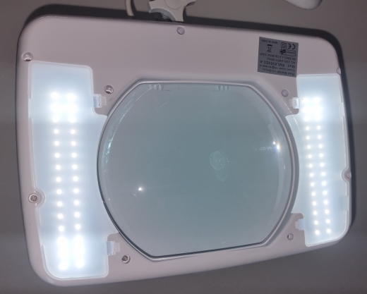Lupa LED 5 dioptrías con brazo giratorio, 60 LED SMD, regulable